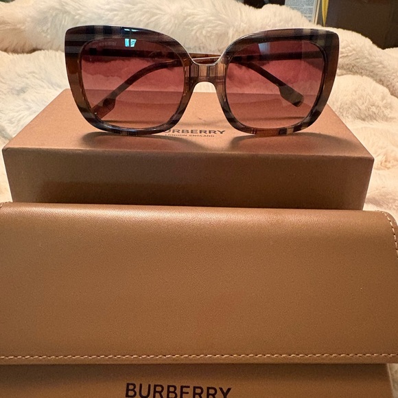 Burberry Women's Brown Sunglasses - Picture 1 of 6
